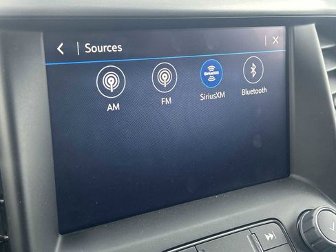 Used 2023 GMC Acadia SLE w/ Driver Convenience Package image 13