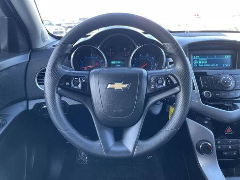 Used 2016 Chevrolet Cruze LT image 16