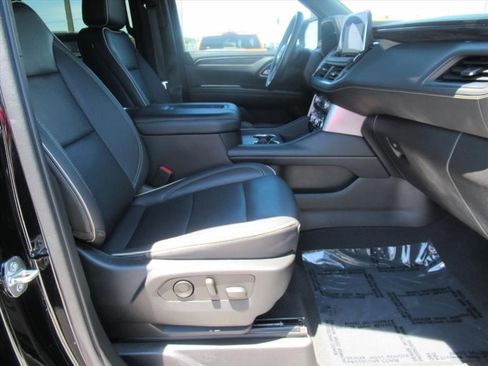 Used 2022 GMC Yukon SLT w/ SLT Luxury Package RWD image 10