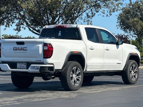 Used 2023 GMC Canyon AT4 w/ AT4 Premium Package AWD/4WD image 4