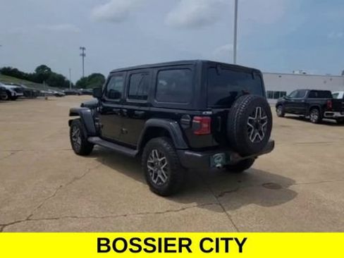 Used 2024 Jeep Wrangler Unlimited Sahara w/ Safety Group AWD/4WD image 7