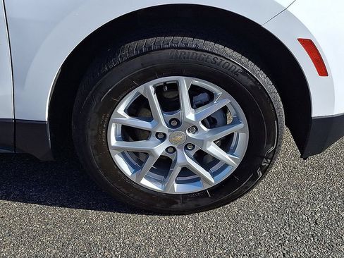Used 2023 Chevrolet Equinox LT AWD/4WD image 9