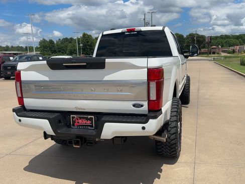 Used 2021 Ford F250 Platinum w/ FX4 Off-Road Package AWD/4WD image 8