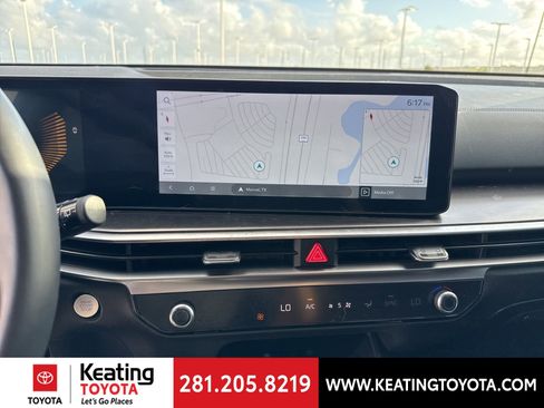 Used 2024 Kia Sorento S image 21