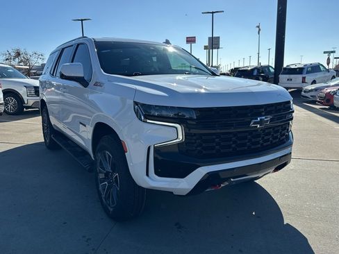 Used 2024 Chevrolet Tahoe Z71 w/ Luxury Package image 11