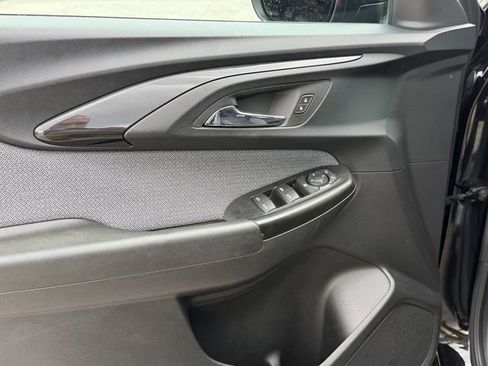 Used 2023 Chevrolet TrailBlazer LT image 12