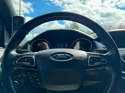 Used 2018 Ford Focus ST FWD image 17