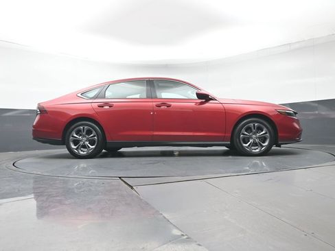 Certified 2023 Honda Accord EX image 35