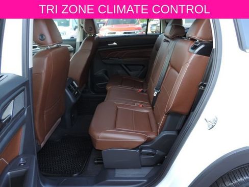 Used 2023 Volkswagen Atlas SEL AWD/4WD image 25