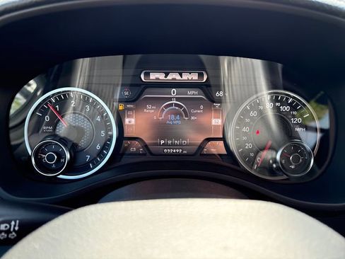 Used 2023 RAM 1500 Laramie AWD/4WD image 15