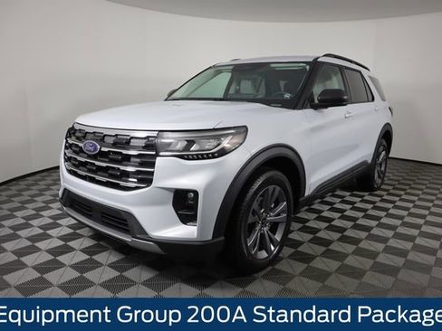 New 2026 Ford Explorer Active w/ Active Comfort Package image 8