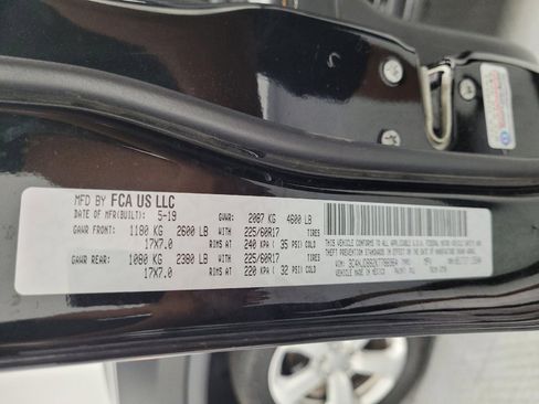 Used 2019 Jeep Compass Latitude w/ Cold Weather Group image 33