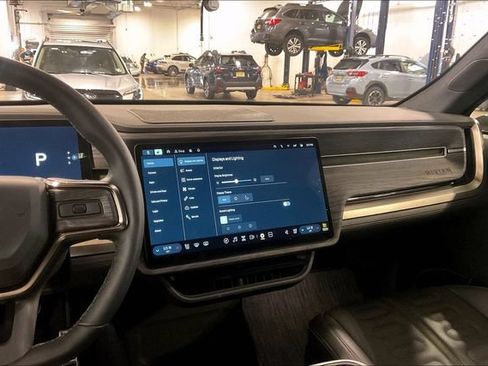 Used 2023 Rivian R1S Adventure AWD/4WD image 6