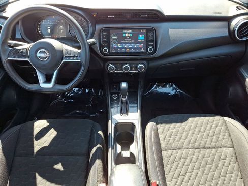 Used 2023 Nissan Kicks SV image 25