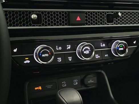 Certified 2025 Honda Civic Sport image 30