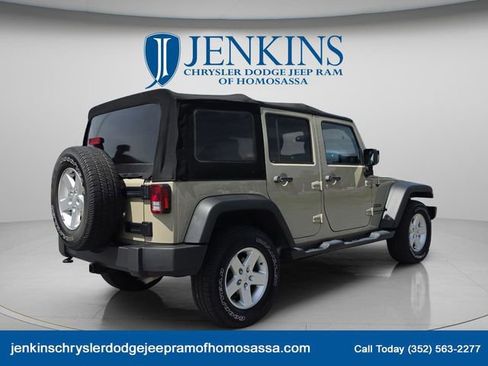 Used 2017 Jeep Wrangler Unlimited Sport w/ Quick Order Package 24S AWD/4WD image 4