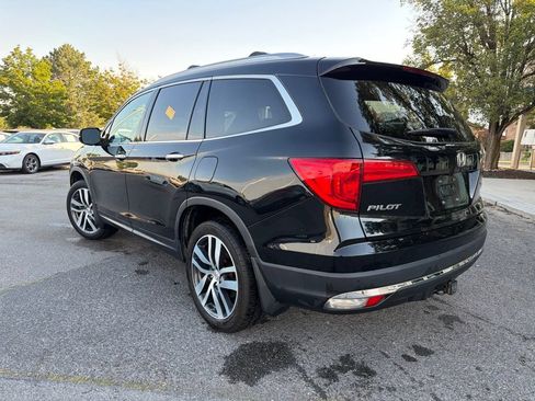 Used 2017 Honda Pilot Touring image 11