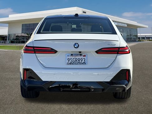 Used 2026 BMW 530i w/ M Sport Package image 9