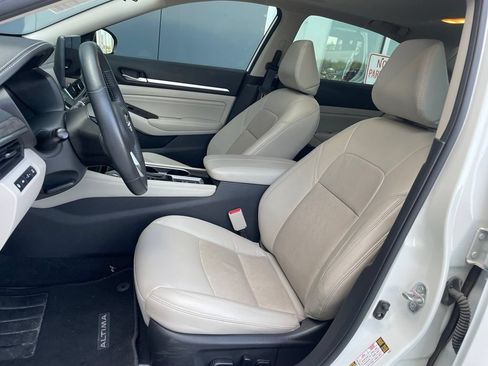 Certified 2023 Nissan Altima 2.5 SL FWD image 11