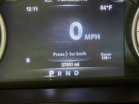 Used 2017 RAM 1500 Laramie w/ Convenience Group image 8