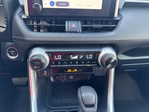 Certified 2025 Toyota RAV4 XLE AWD/4WD image 18