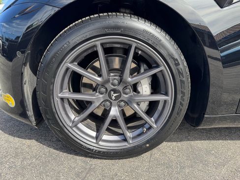 Used 2021 Tesla Model 3 Long Range image 9