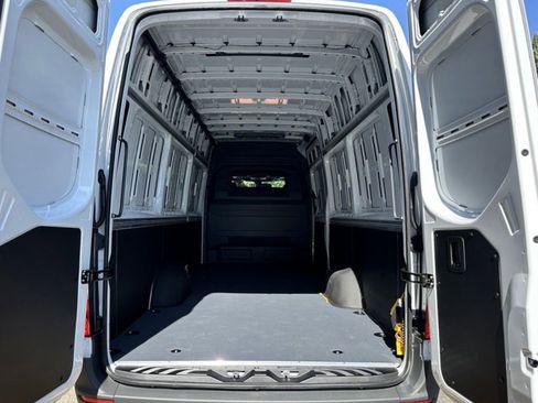 New 2025 Mercedes-Benz Sprinter 2500 image 12