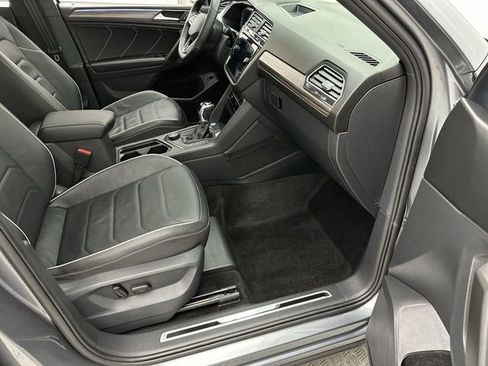 Used 2024 Volkswagen Tiguan SEL R-Line AWD/4WD image 25