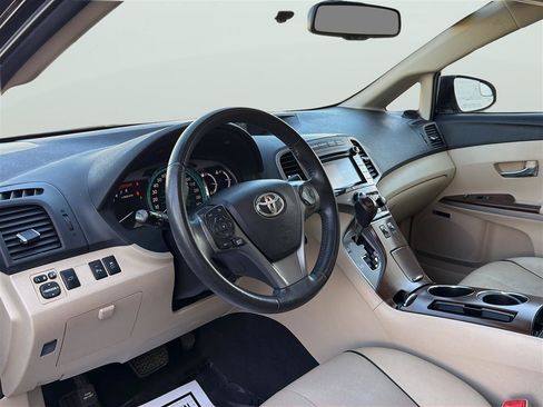 Used 2015 Toyota Venza Limited AWD/4WD image 10