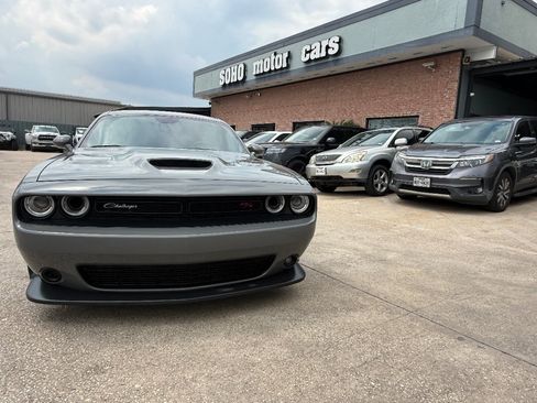 Used 2023 Dodge Challenger R/T Scat Pack RWD image 8