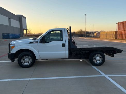 Used 2013 Ford F350 XL w/ Camper Pkg image 6