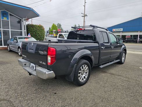 Used 2010 Nissan Frontier LE w/ LE Value Truck Pkg AWD/4WD image 7