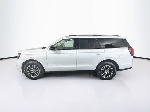 Used 2025 Ford Expedition Platinum AWD/4WD image 4