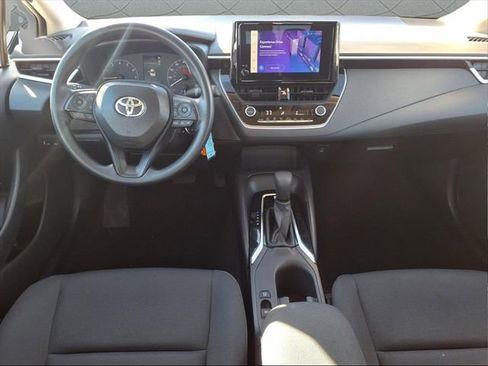 Used 2025 Toyota Corolla LE image 16