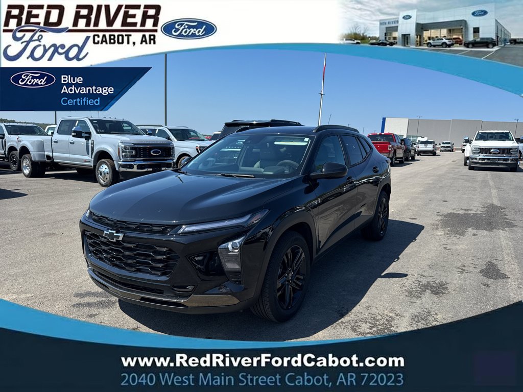Used 2024 Chevrolet Trax ACTIV w/ Sunroof Package FWD image 1