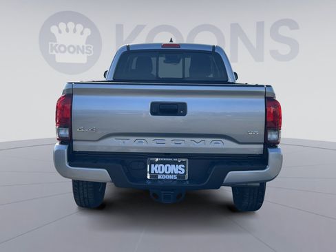 Used 2023 Toyota Tacoma SR image 5