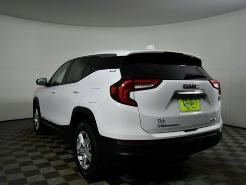 Used 2024 GMC Terrain SLE image 13