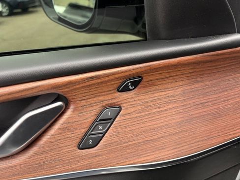 Used 2022 Jeep Grand Cherokee Summit w/ Luxury Tech Group V image 11