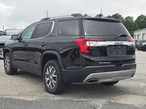 Used 2023 GMC Acadia SLT FWD image 3