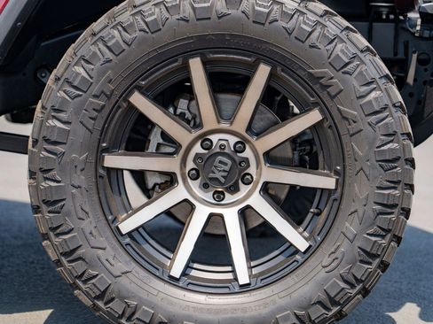 Used 2021 Jeep Wrangler Unlimited Sahara AWD/4WD image 7
