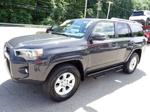 Used 2024 Toyota 4Runner SR5 Premium w/ Moonroof Package AWD/4WD image 11