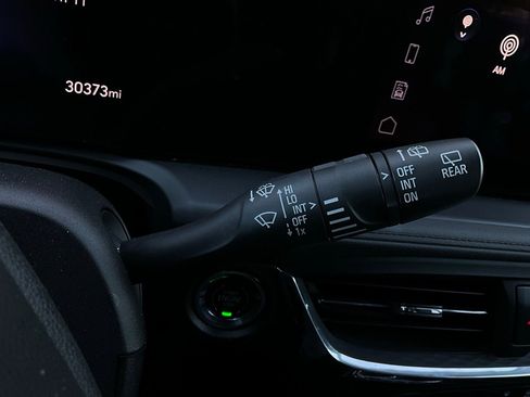 Used 2025 Buick Encore GX Preferred image 35