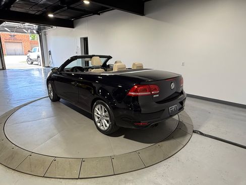 Used 2014 Volkswagen Eos Komfort FWD image 17