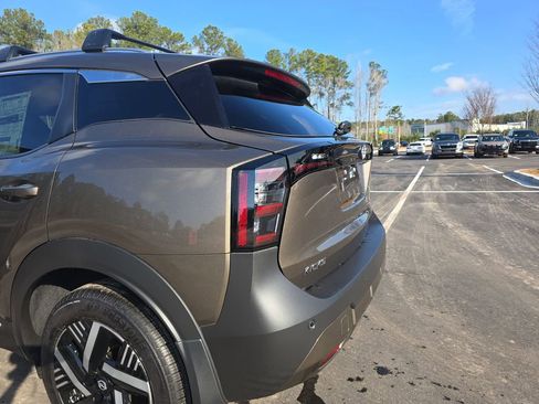 New 2026 Nissan Kicks SV w/ SV Premium Package image 37