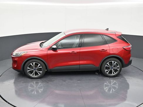 Used 2021 Ford Escape SE w/ SE Sport Appearance Package image 13