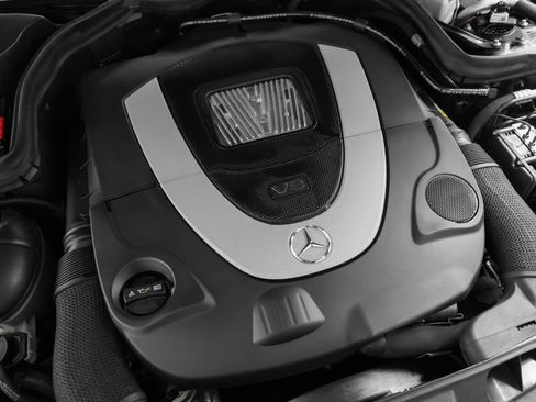 Used 2010 Mercedes-Benz E 550 Coupe image 16