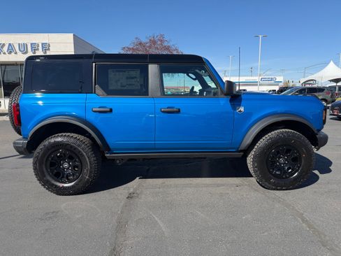 New 2026 Ford Bronco Big Bend w/ Black Diamond Package image 9