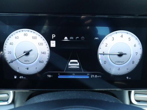 New 2025 Hyundai Elantra Limited image 12