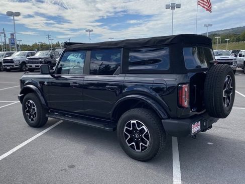 Used 2023 Ford Bronco Outer Banks image 3