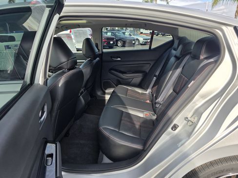 Used 2023 Nissan Altima 2.5 SR w/ SR Premium Package image 18